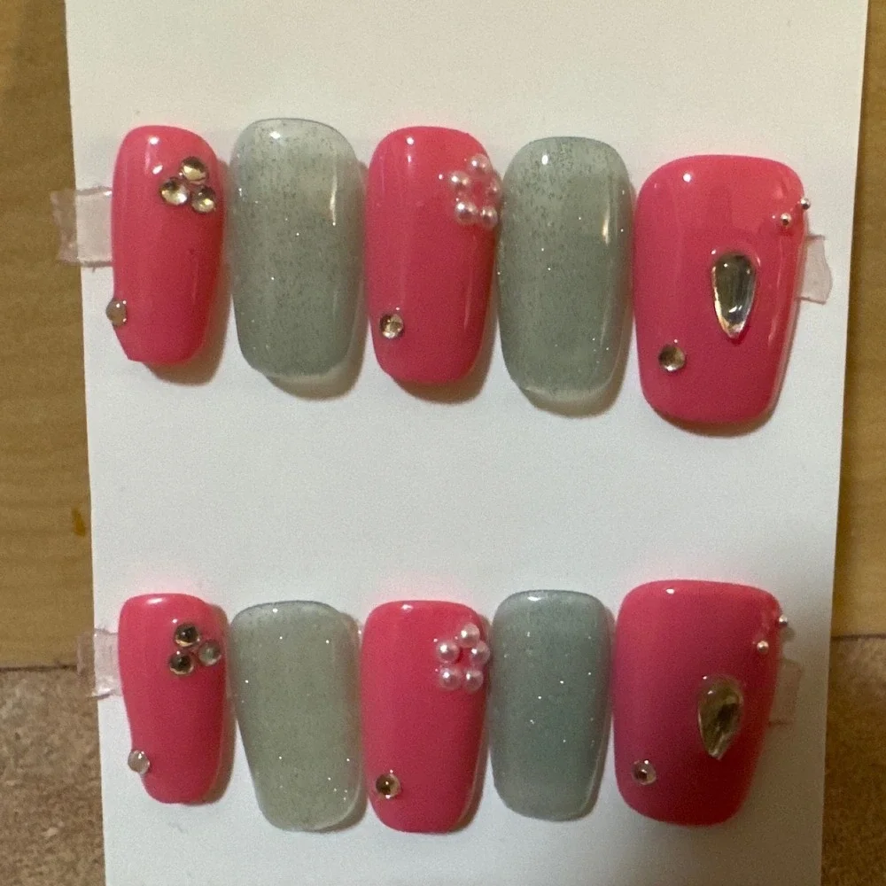 Pink and Silver Shimmer Press On Nails‎ with Pearls and Rhinestones Set